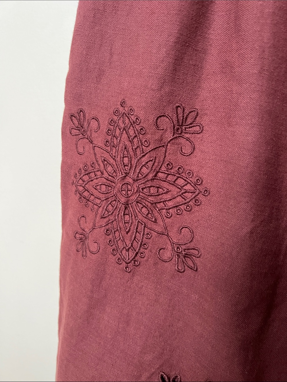Anthropologie The Somerset Pull-On Wide pant wash embroidered cropped Burgundy L - Picture 6 of 13